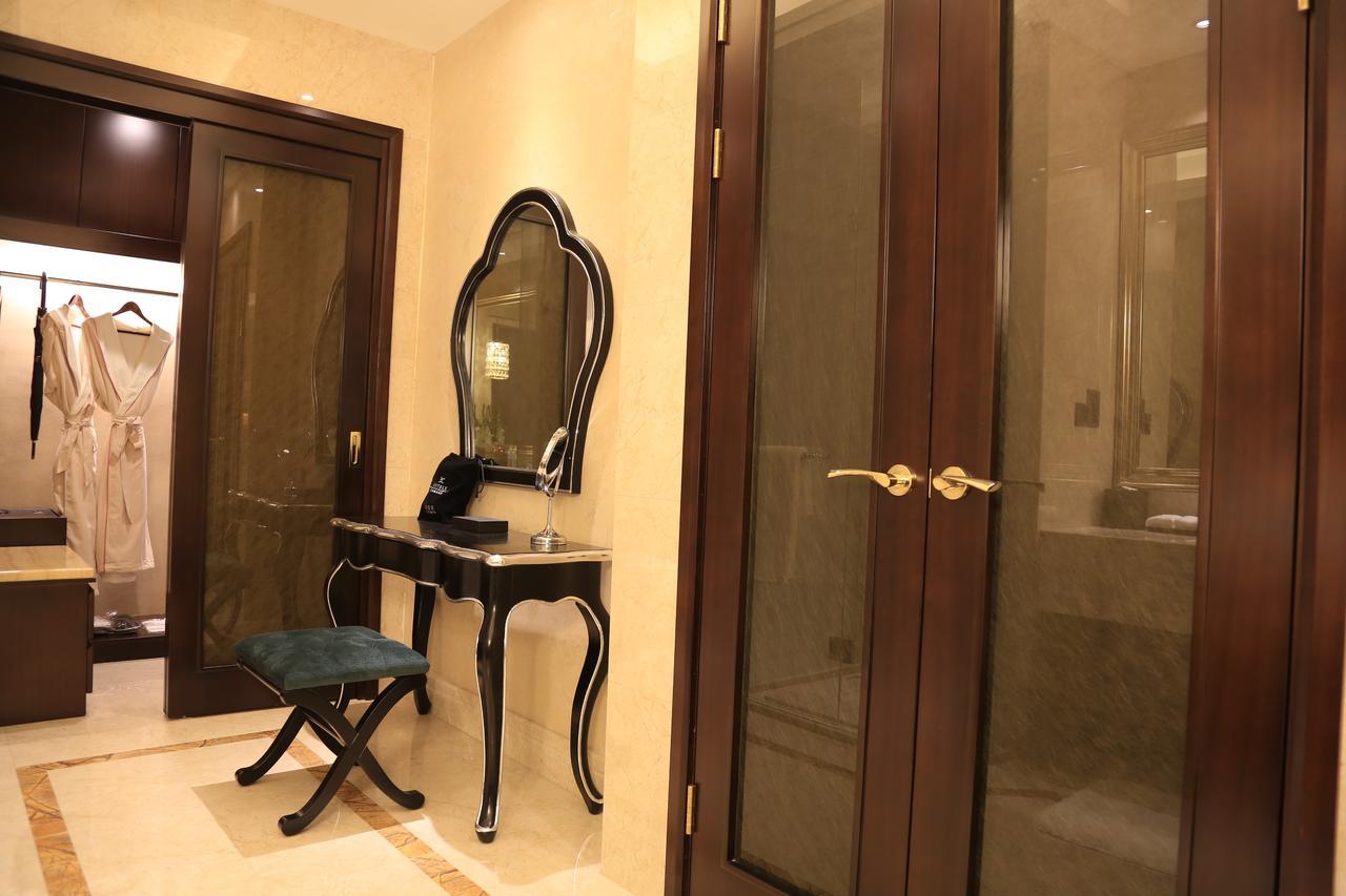 The Huiting Collection Hotel Wuhan Bagian luar foto