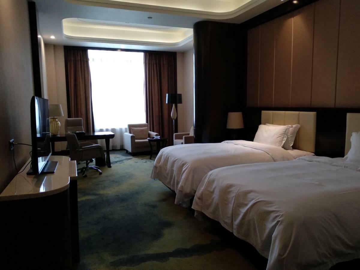 The Huiting Collection Hotel Wuhan Bagian luar foto