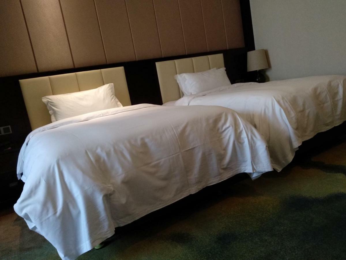 The Huiting Collection Hotel Wuhan Bagian luar foto
