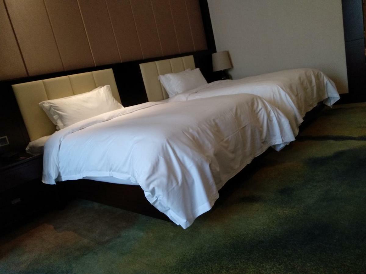 The Huiting Collection Hotel Wuhan Bagian luar foto